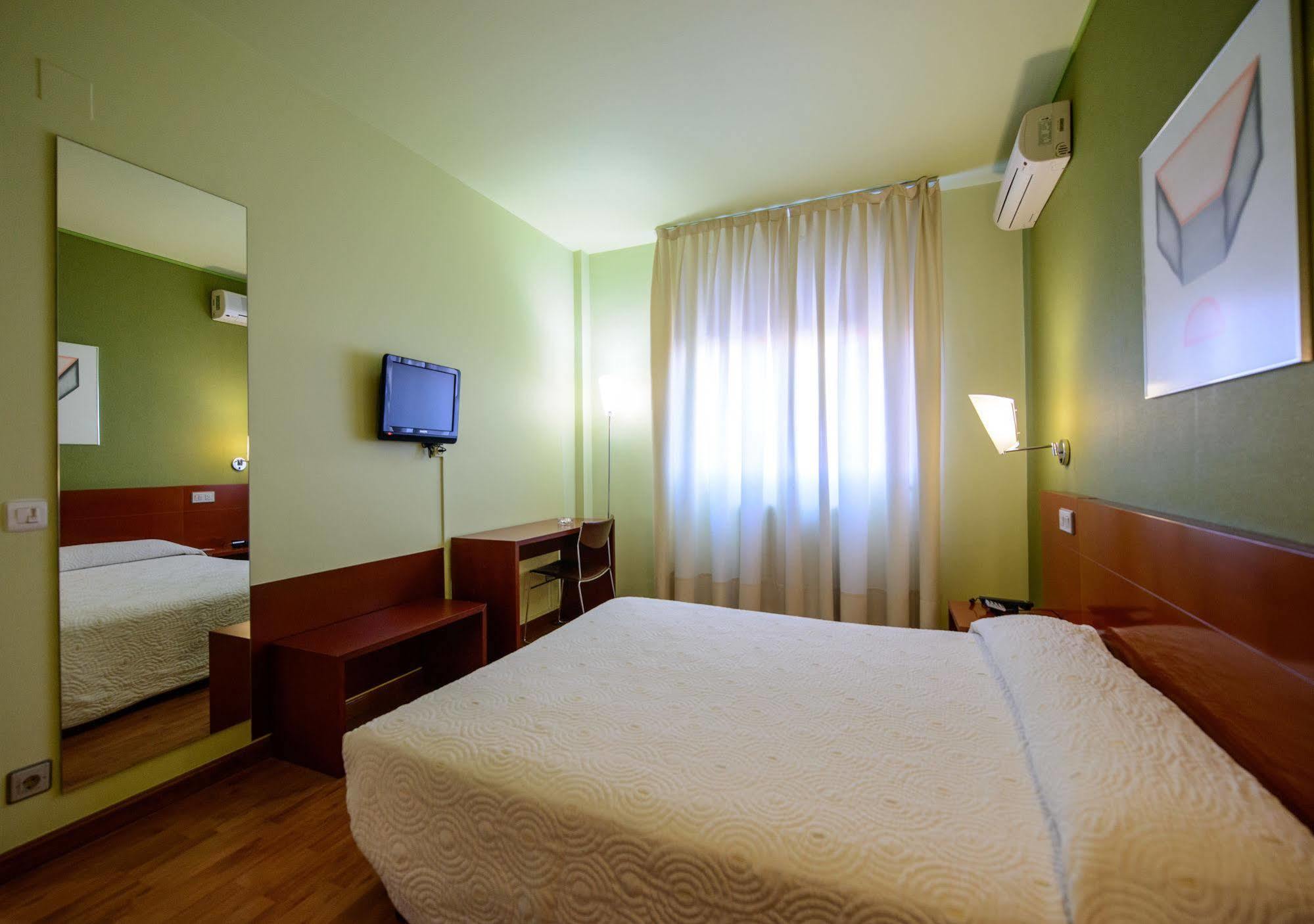 Hotel El Paso Honroso Hospital de Órbigo Eksteriør bilde